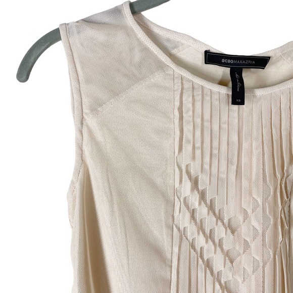 BCBGMaxAzria Women's Sleeveless Dafina Blouse Size XS Laser Cut Mesh Tan Beige - Picture 3 of 5